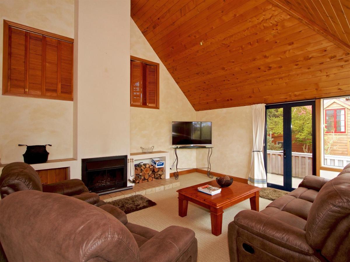Ducks Crossing - Ohakune Holiday Home מראה חיצוני תמונה